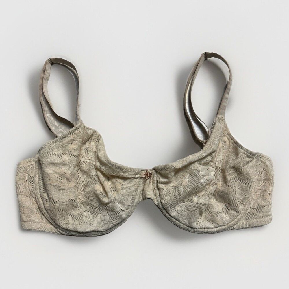 Body By Victoria Secret Bra 38DD 38 DD cream white Unlined Demi Lacy Lace Sexy